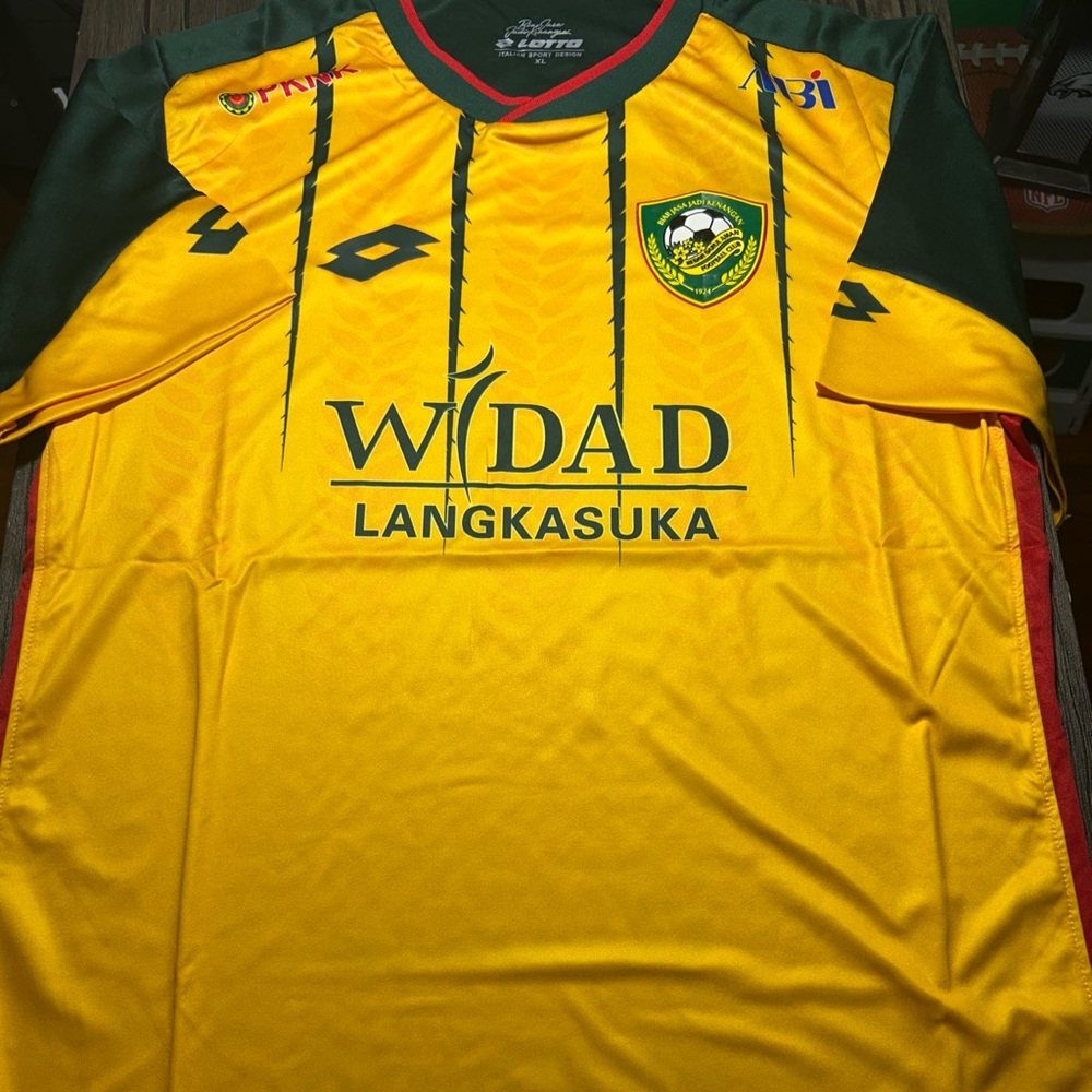 MALAYSIA Kedah Darul Aman FC Men’s JERSEY Sz XL NEW by Lotto